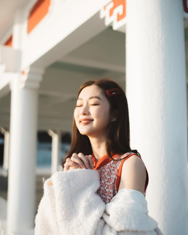 岑麗香澳門自拍大曬少女肌! 兩孩之母保養得宜 網友問:妳讀中幾?