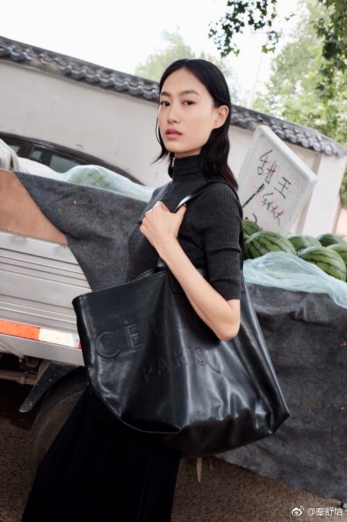 萬綺雯上海遊船河曬凍齡美貌 離巢TVB後北上開民宿做老闆 