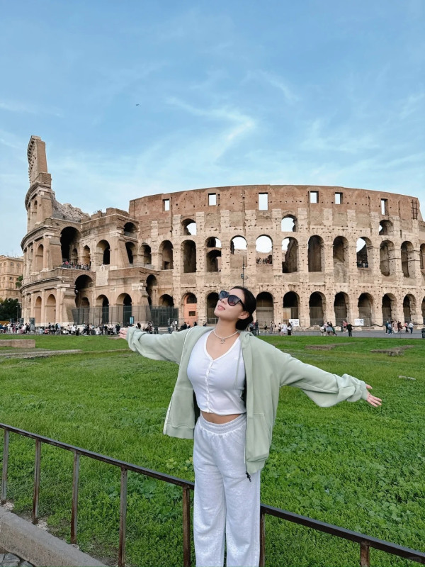 奚夢瑤孖奶奶行街1細節揭真實關係！獲梁安琪贈46億禮！身上Hermès成焦點 