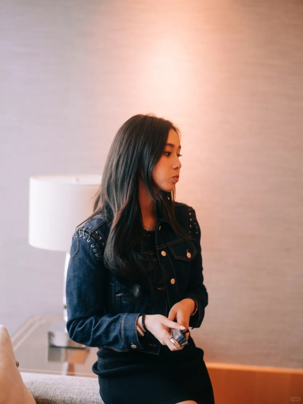 奚夢瑤孖奶奶行街1細節揭真實關係！獲梁安琪贈46億禮！身上Hermès成焦點 