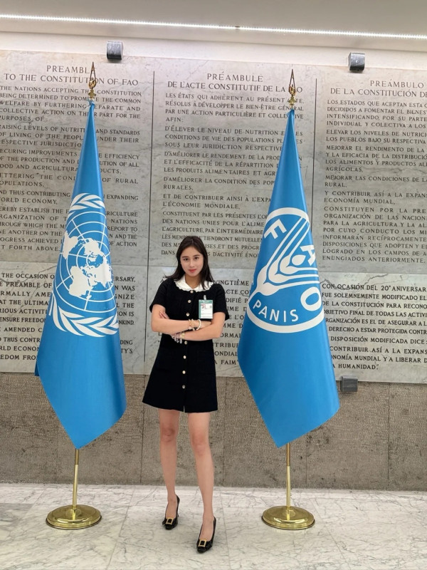 奚夢瑤孖奶奶行街1細節揭真實關係！獲梁安琪贈46億禮！身上Hermès成焦點 