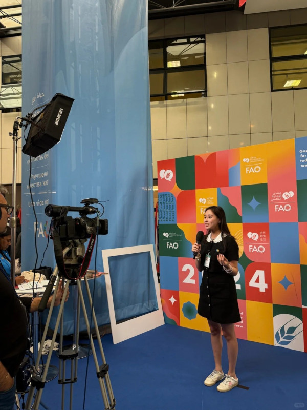 奚夢瑤孖奶奶行街1細節揭真實關係！獲梁安琪贈46億禮！身上Hermès成焦點 