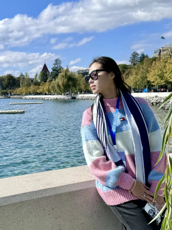 奚夢瑤孖奶奶行街1細節揭真實關係！獲梁安琪贈46億禮！身上Hermès成焦點 