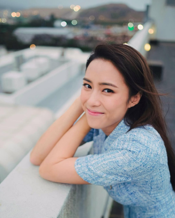 劉穎鏇現身澳門真實身形似巨人！腰線到粉絲心口晒44吋半長腿！ 