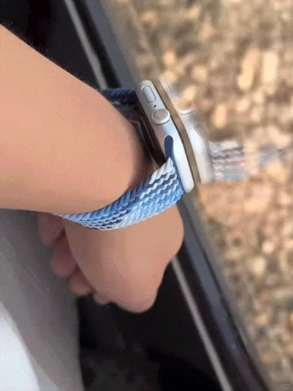 內地興起Apple Watch黐高鐵車窗！實試手錶慘被「分屍」揭1原因吸玻璃？