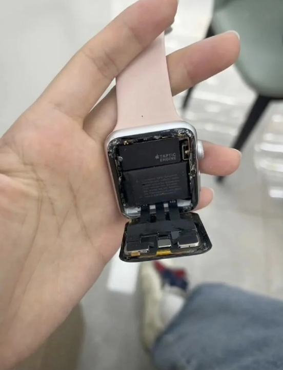 內地興起Apple Watch黐高鐵車窗！實試手錶慘被「分屍」揭1原因吸玻璃？