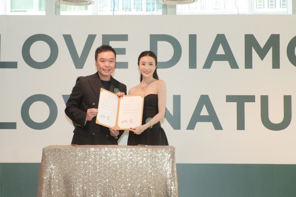 37歲TVB視后突然成內地流量密碼！點擊超過9.4億！搏到盡玩透視誘惑！ 