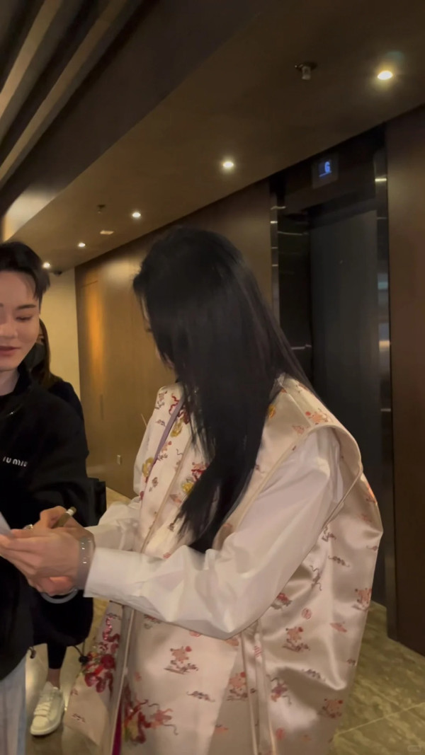 前TVB男星被內地客「投訴」 置身騙案現場不出手相助兼做此1行為？ 