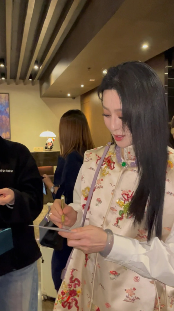 前TVB男星被內地客「投訴」 置身騙案現場不出手相助兼做此1行為？ 