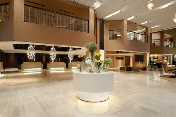 開箱泰國Avani Ratchada Bangkok Hotel 飽覽城市天際線/鄰近Jodd Fair夜市/5分鐘到地鐵站 