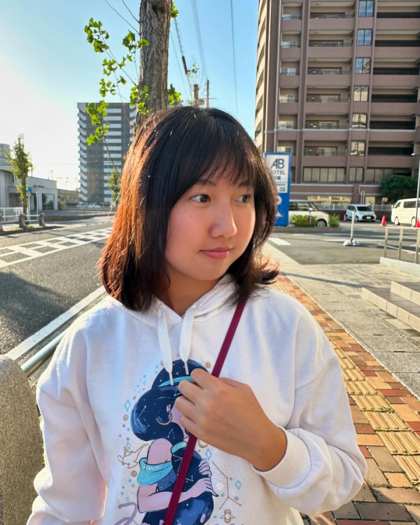 日本天氣女郎超性感反差照瘋傳 更身兼女團成員惹關注