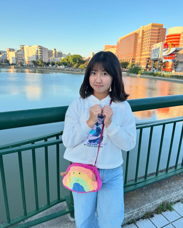 日本天氣女郎超性感反差照瘋傳 更身兼女團成員惹關注