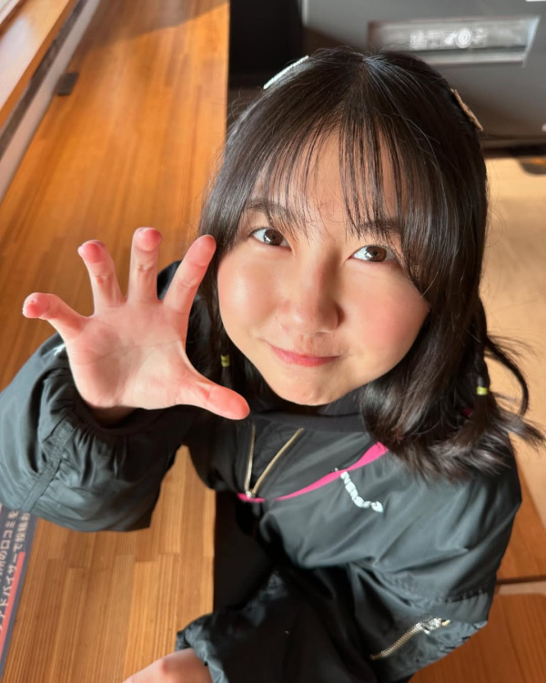 日本天氣女郎超性感反差照瘋傳 更身兼女團成員惹關注