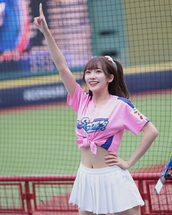 香港童星女︱細數7位TVB靚女童星長大後近況！呢一位形象突變認不出 現已退出娛樂圈