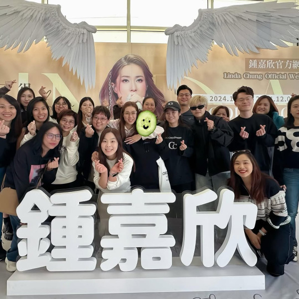 鍾嘉欣激罕公開加拿大4千呎獨立屋內貌！旋轉樓梯/一望無際花園！ 