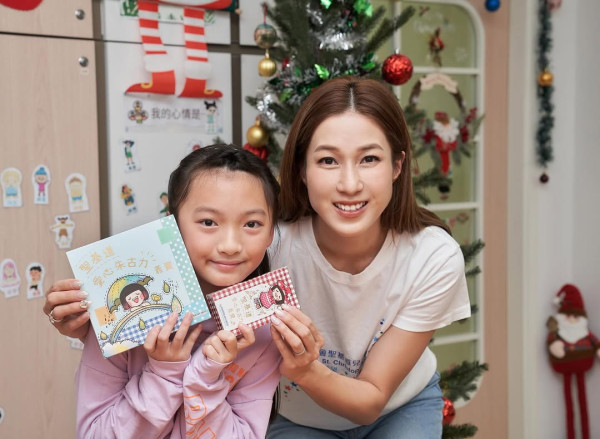 鍾嘉欣激罕公開加拿大4千呎獨立屋內貌！旋轉樓梯/一望無際花園！ 