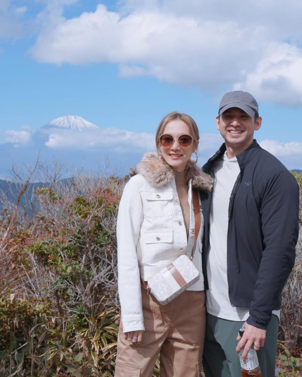 38歲王君馨孖衛蘭等姊妹遊富國島！挺超巨孕肚！著比堅尼曬傲人身材！ 