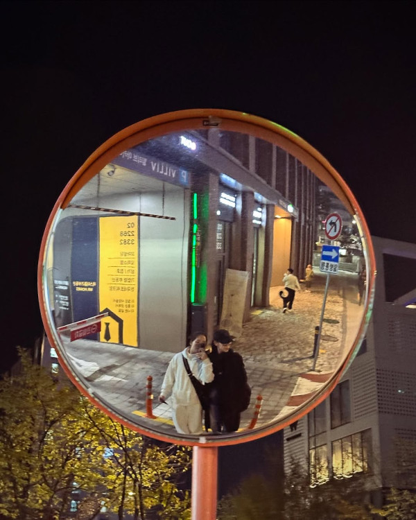 Gigi炎明熹韓國曬海量旅行靚相!多角度素顏自拍獲讚「零死角美女」