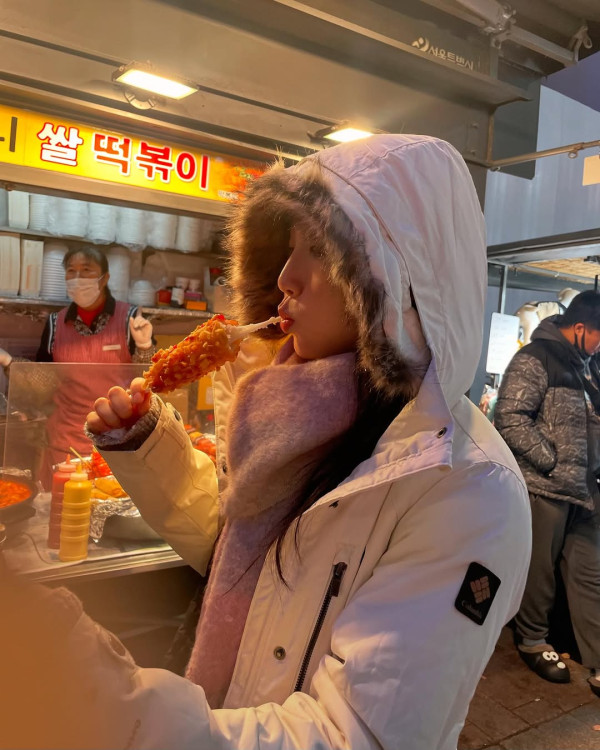 Gigi炎明熹韓國曬海量旅行靚相!多角度素顏自拍獲讚「零死角美女」