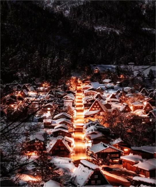 合掌村點燈（圖片來源︰KKDAY）