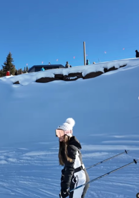 何雁詩美國旅行曬老公視角 滑雪相竟撞樣《愛回家》小花？ 