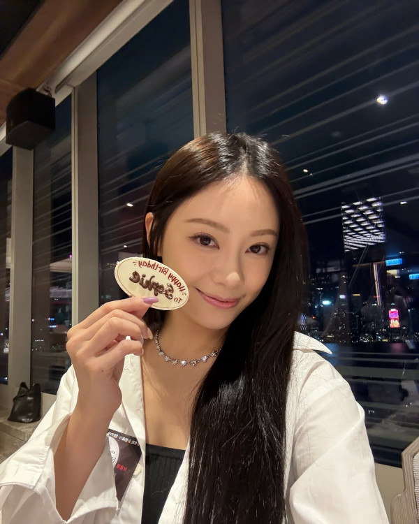 何雁詩美國旅行曬老公視角 滑雪相竟撞樣《愛回家》小花？ 