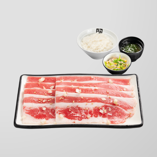 $48「魔法塩醬牛五花」定食。