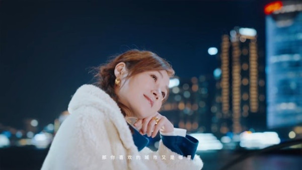 萬綺雯上海遊船河曬凍齡美貌 離巢TVB後北上開民宿做老闆 