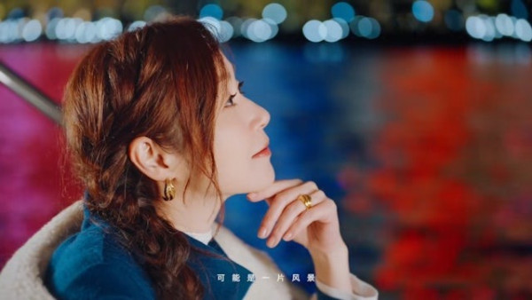 萬綺雯上海遊船河曬凍齡美貌 離巢TVB後北上開民宿做老闆 