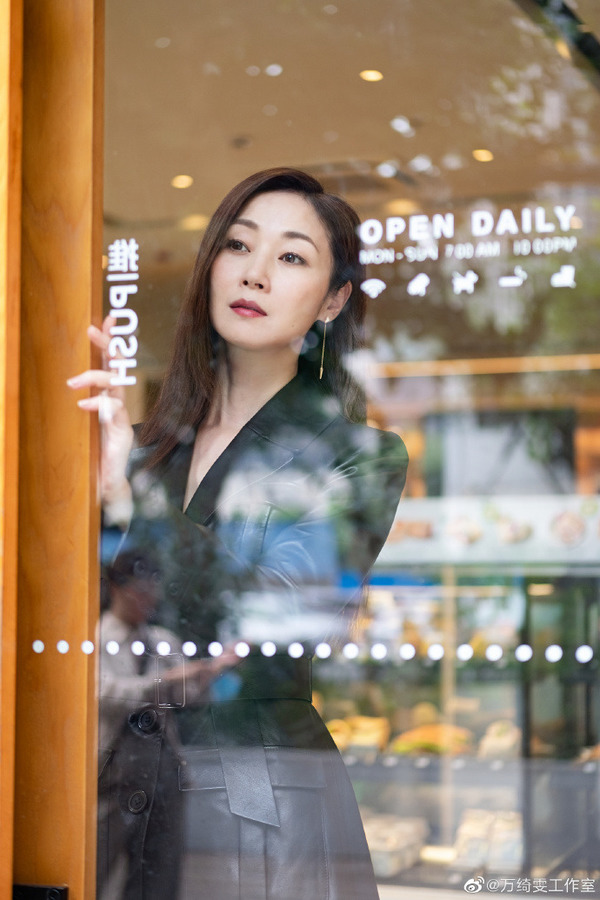 萬綺雯上海遊船河曬凍齡美貌 離巢TVB後北上開民宿做老闆 