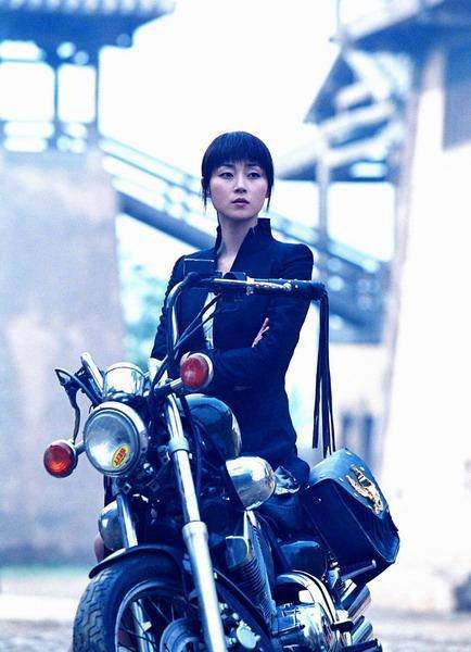 萬綺雯上海遊船河曬凍齡美貌 離巢TVB後北上開民宿做老闆 