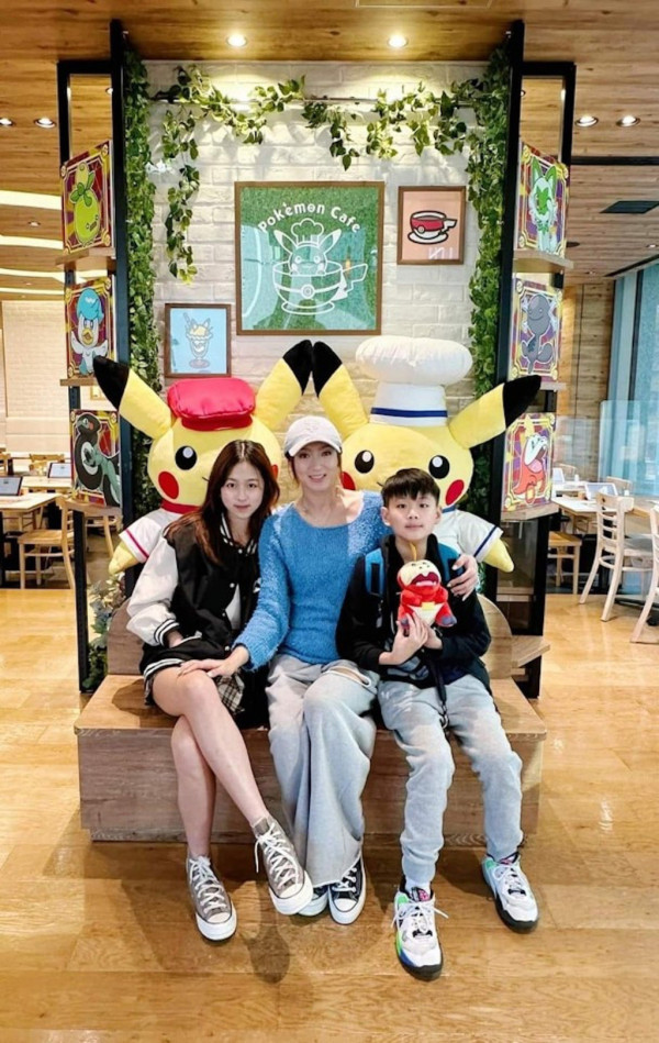 姚嘉妮16歲仙氣女兒靚樣罕有曝光！美人胚子似翻版林嘉欣！網民：佢先係最靚星二代