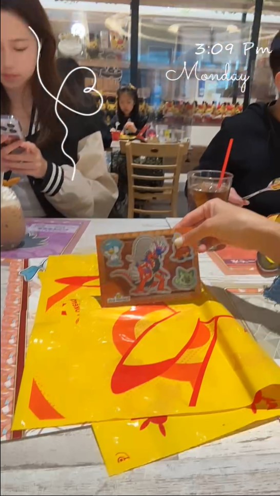 姚嘉妮16歲仙氣女兒靚樣罕有曝光！美人胚子似翻版林嘉欣！網民：佢先係最靚星二代