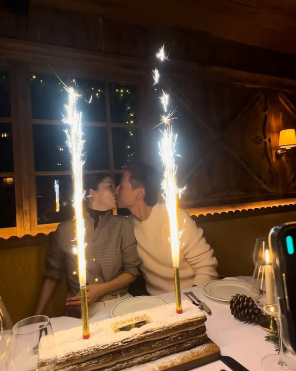 吳千語飛法國慶祝結婚一周年 放閃照一動作透露小心機 再被質疑懷孕 