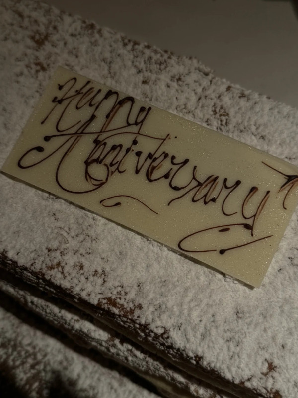 吳千語飛法國慶祝結婚一周年 放閃照一動作透露小心機 再被質疑懷孕 