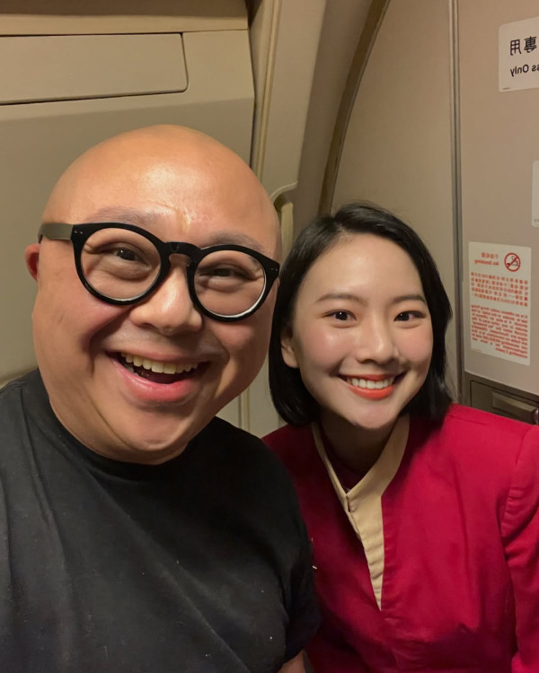 Bob公開讚國泰靚女空姐似陳瀅 Bob公開讚國泰靚女空姐似陳瀅 網友笑「玩命」:你老婆會叫你7街瞓