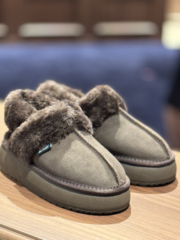 CLOUDY FLATFORM FUR SLINGBACK $699