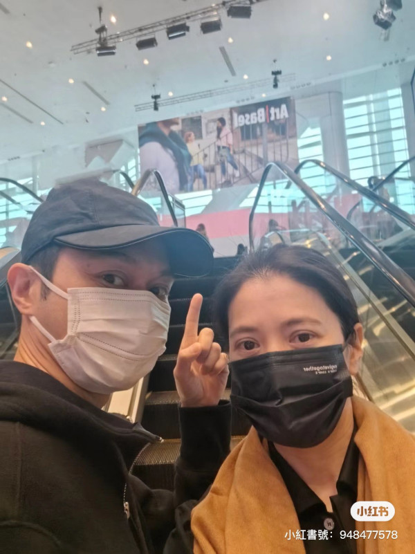 張智霖袁詠儀全家日本過聖誕 魔童暴風成長 網民激讚帥度不輸爸爸 