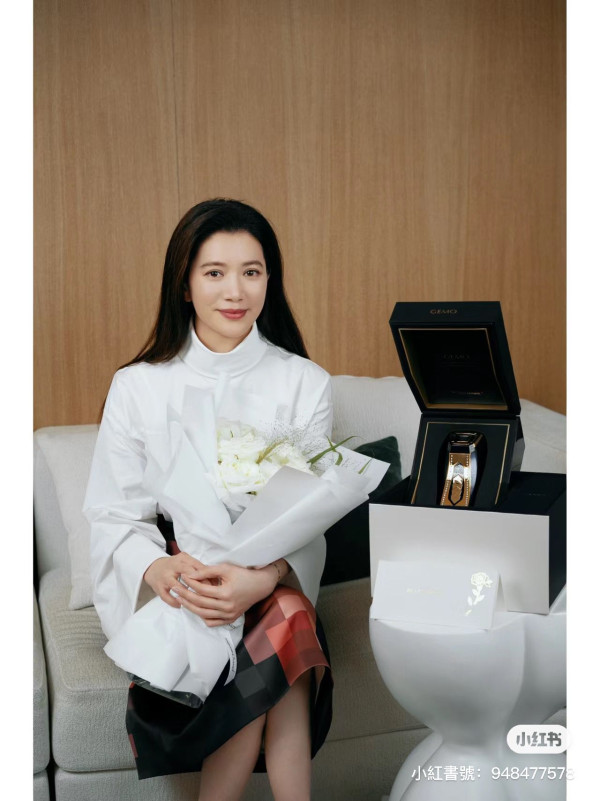 張智霖袁詠儀全家日本過聖誕 魔童暴風成長 網民激讚帥度不輸爸爸 