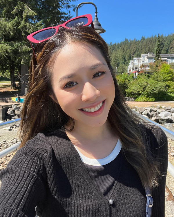  三料港姐冠軍離巢後轉行做老師！超級學霸精通5種語言 近況曝光知性美爆發