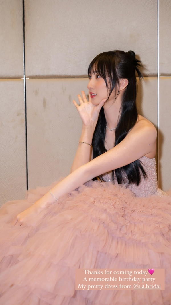 聲夢小花生日派對辦菲律賓式成人禮 公主晚裝性感上陣 粉絲爭相送花 