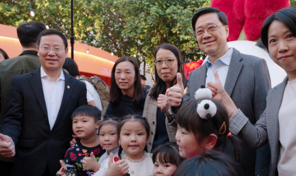 【大話「東」遊】「熊貓駕到」 熱鬧非凡 