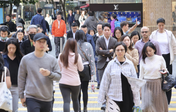 「香港開心指數」再跌破近七年新低 過半受訪者有抑鬱情緒症狀