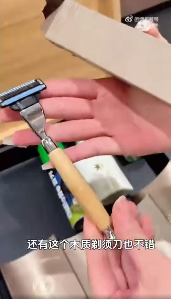 日本打工內地人呻港人嫌棄說普通話 網民批：你打工仲要客人遷就你？ 