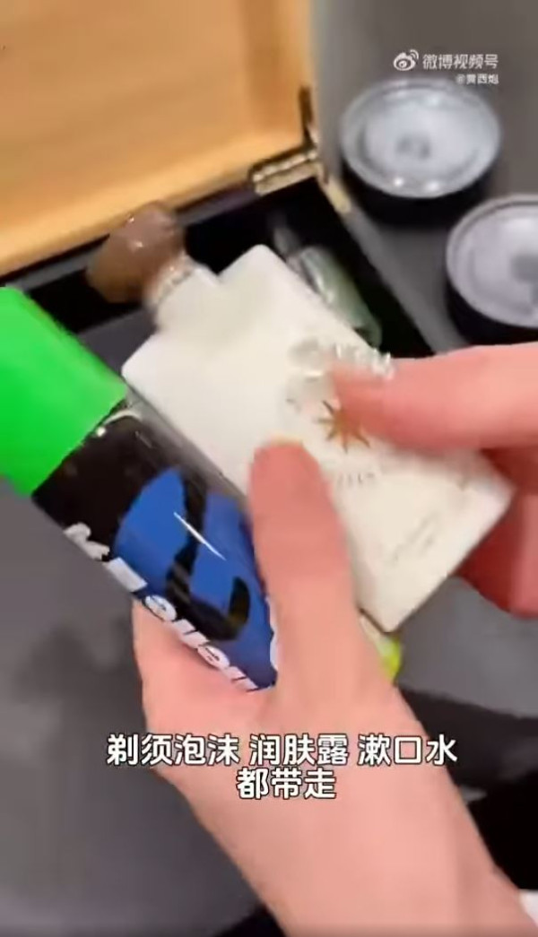 日本打工內地人呻港人嫌棄說普通話 網民批：你打工仲要客人遷就你？ 