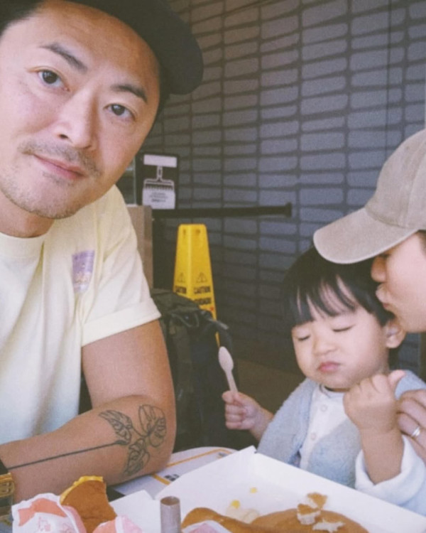 江若琳車禍後遊日散心曬全家福 老公蕭唯展「玩命式」留言反被讚窩心 