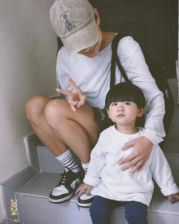 江若琳車禍後遊日散心曬全家福 老公蕭唯展「玩命式」留言反被讚窩心 