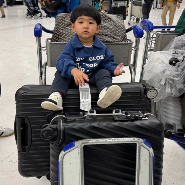 江若琳車禍後遊日散心曬全家福 老公蕭唯展「玩命式」留言反被讚窩心 