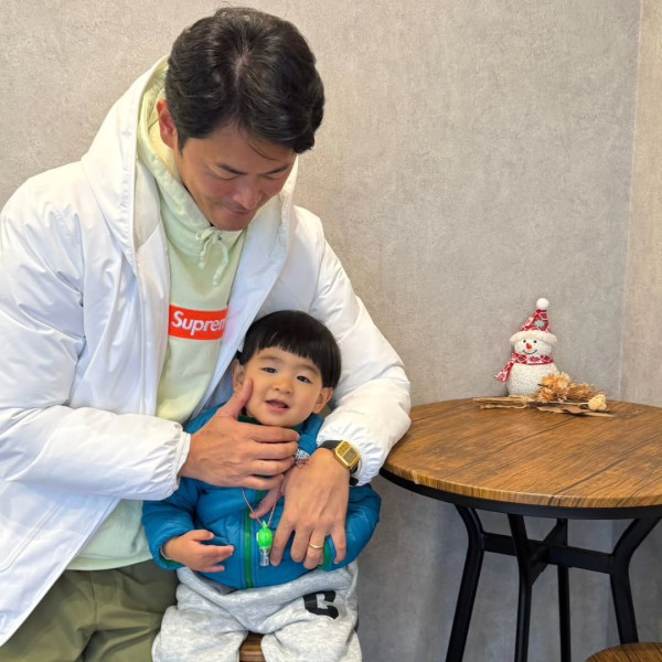 江若琳車禍後遊日散心曬全家福 老公蕭唯展「玩命式」留言反被讚窩心 