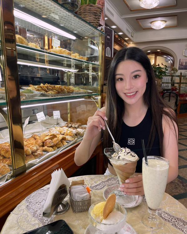 「最美千金」江鈺琪飛鵝山10億豪宅為仔仔慶祝1歲生日！罕晒愛兒正面照力證超強基因！